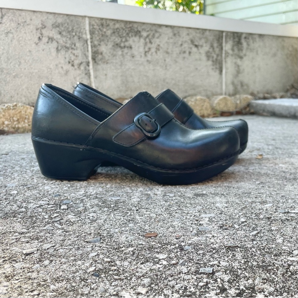 Dansko Tamara Professional Work Clogs - Black - Buckle - Comfort- Women’s 6.5/37 - Picture 5 of 8